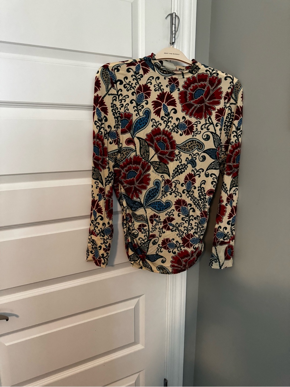 FARM Rio Cream Long Sleeve Mock Neck Top with Red and Blue Floral Print
